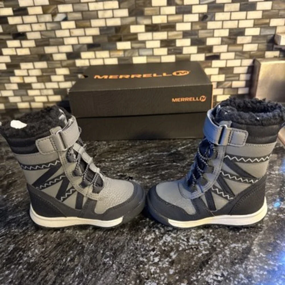 NIB Merrell Snow Crush 2 .0 Water Proof Black Grey snow Boots Size 5M Toddler.